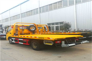 兴和附近拖车救援搭电